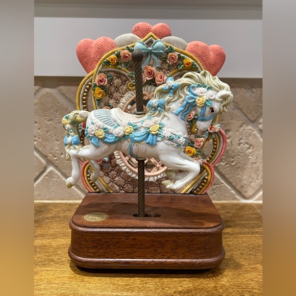 Carousel Collection 3rd Edition Carousel horse music box - Picture 1 of 14